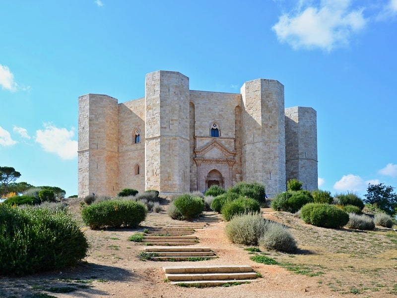 Castel del Monte (Apulie - Itálie) -  Autor Jacques Savoye Pixabay.com